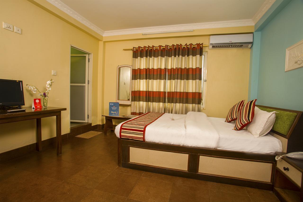 Oyo 145 Sirahali Khusbu Hotel &Lodge Kathmandu Esterno foto