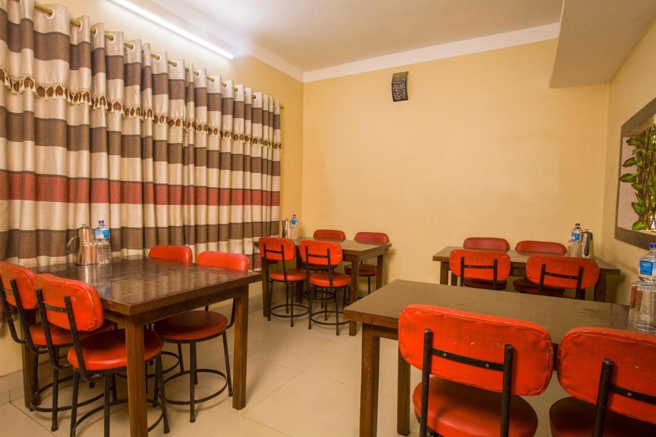 Oyo 145 Sirahali Khusbu Hotel &Lodge Kathmandu Esterno foto