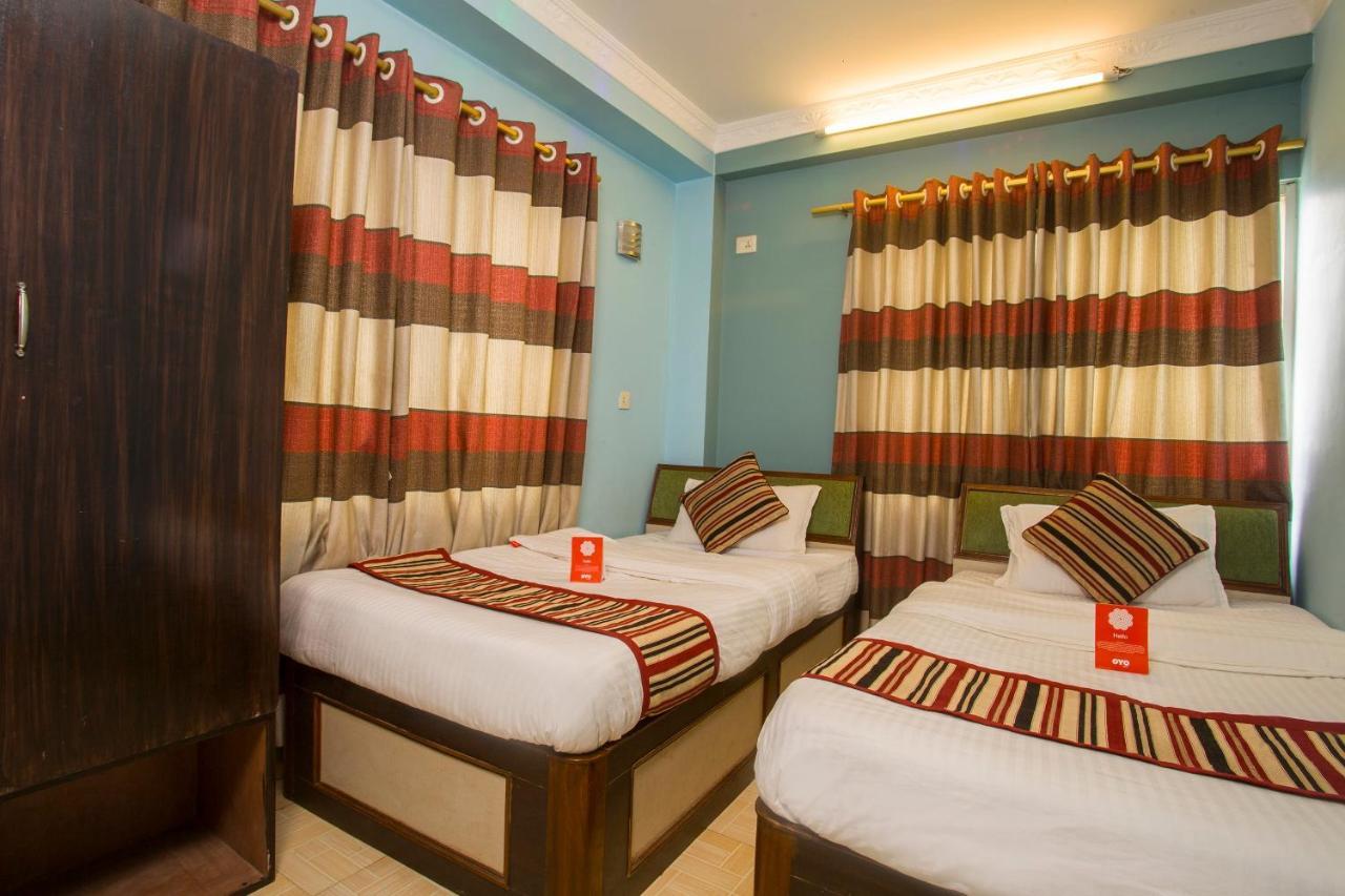 Oyo 145 Sirahali Khusbu Hotel &Lodge Kathmandu Esterno foto