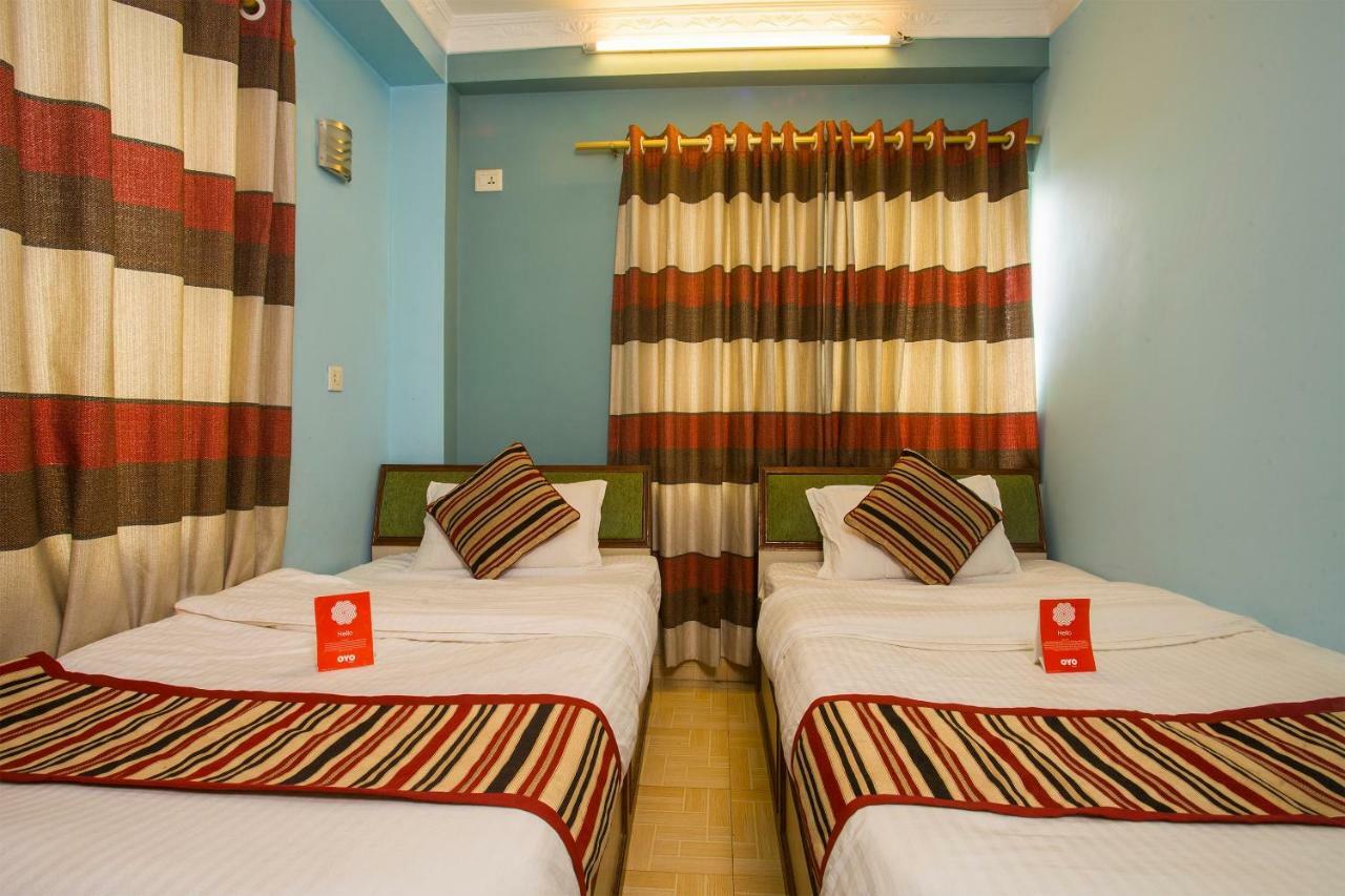 Oyo 145 Sirahali Khusbu Hotel &Lodge Kathmandu Esterno foto